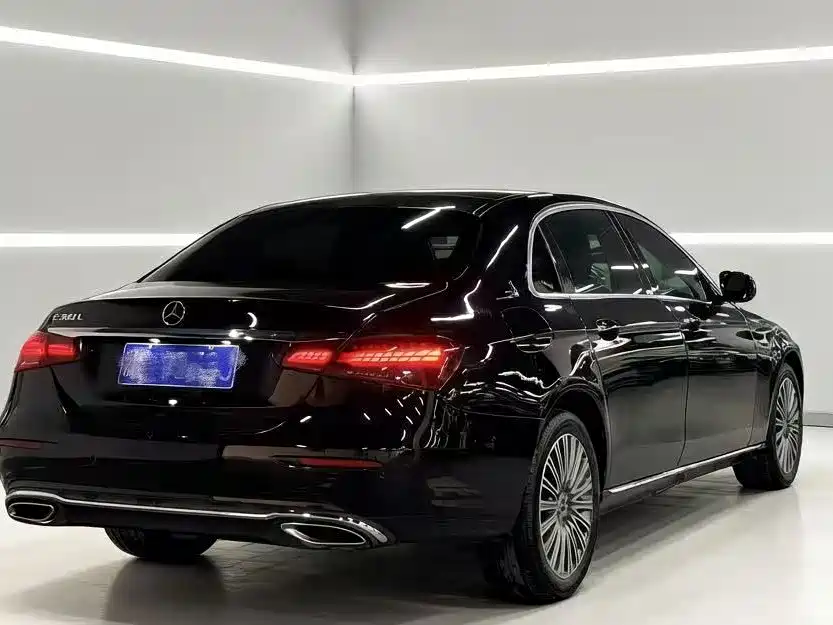 Mercedes-Benz E-Class 2022