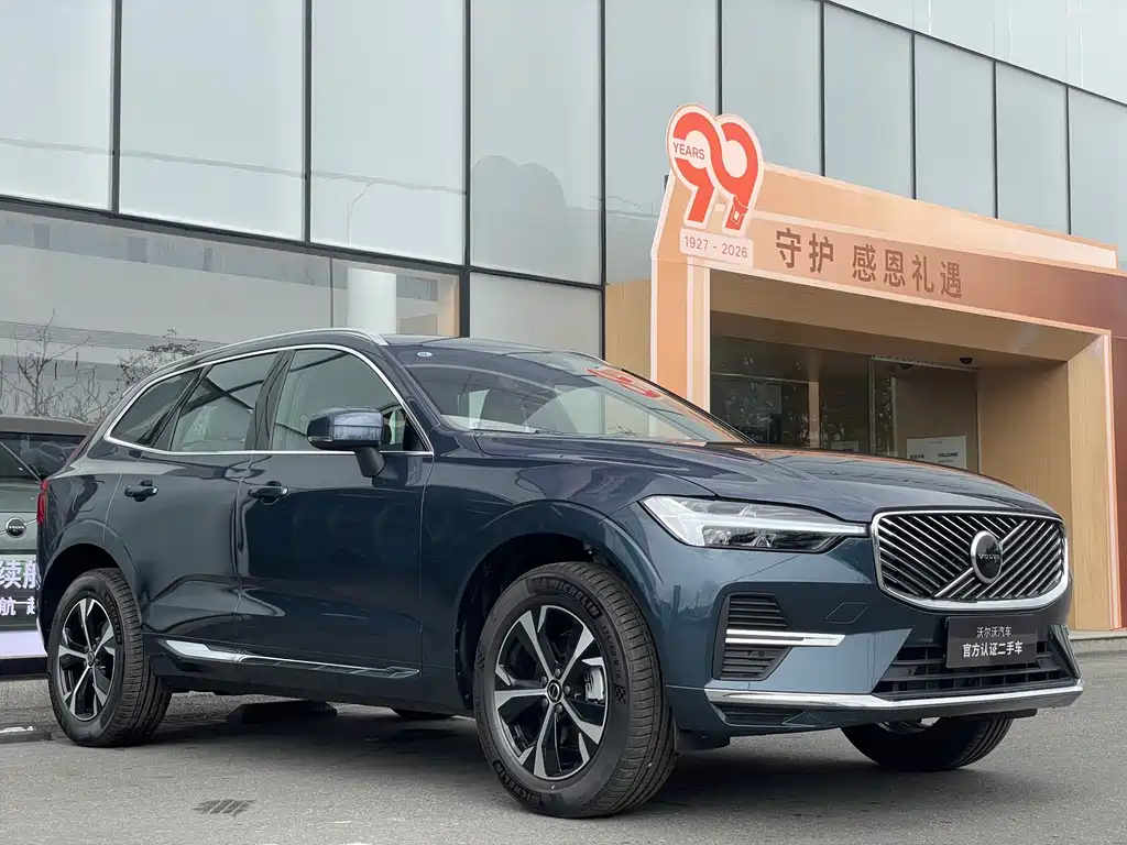 Volvo XC60 2026 — фото 2
