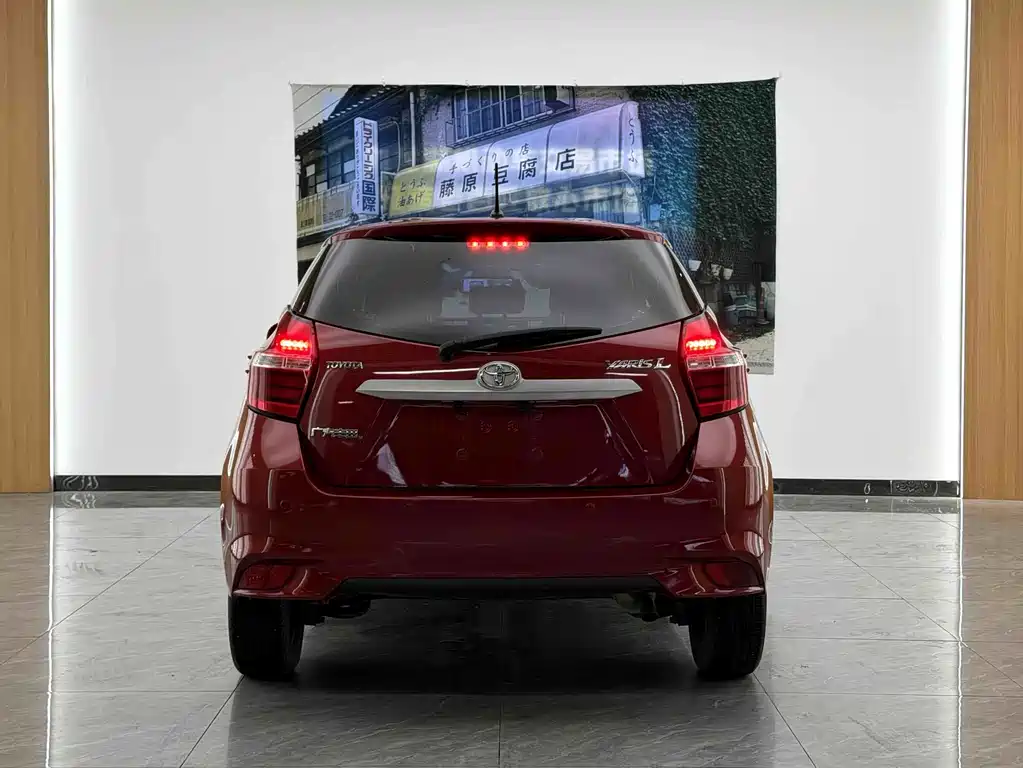 Toyota Yaris L 2020 — фото 7