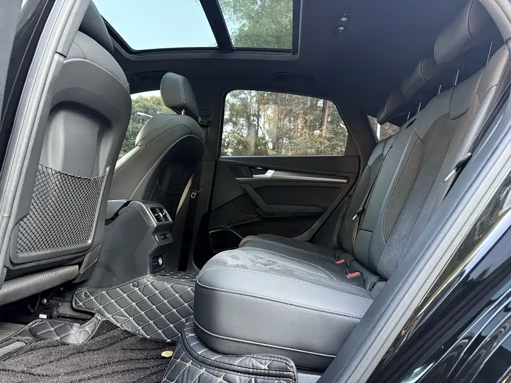 Audi Q5L Sportback 2021 — фото 8