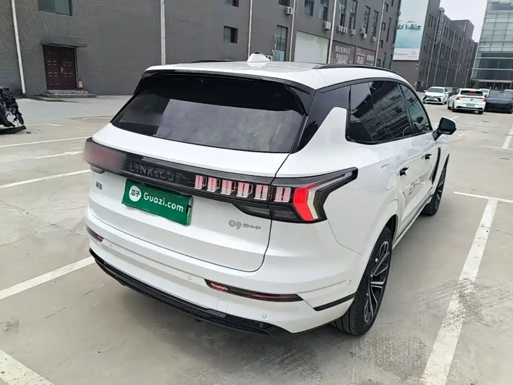Lynk & Co 09 EM-P 2024