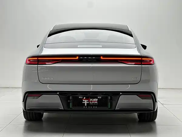 Geely Galaxy E8 2025
