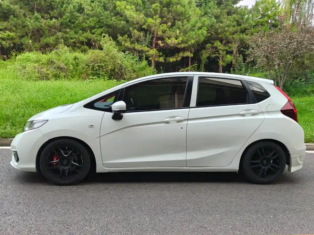 Honda Fit 2019 — фото 3