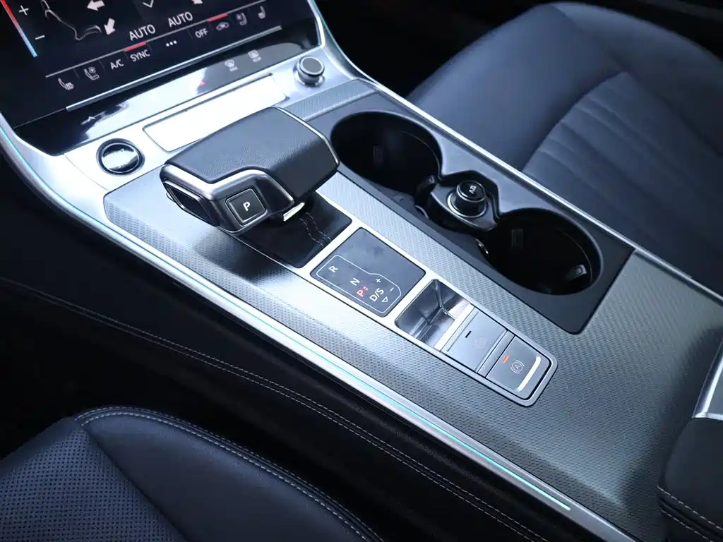 Audi A6 2024 — фото 12