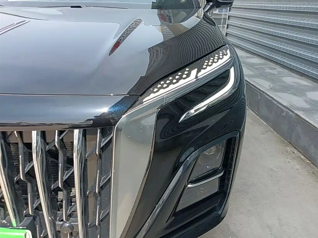 Hongqi HS3 PHEV 2025 — фото 24