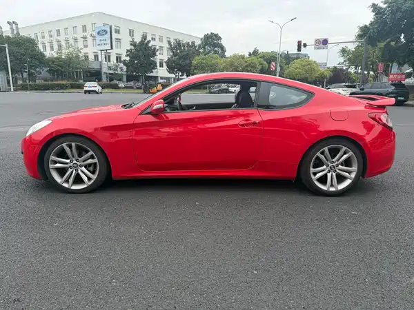 Hyundai Genesis Coupe 2010