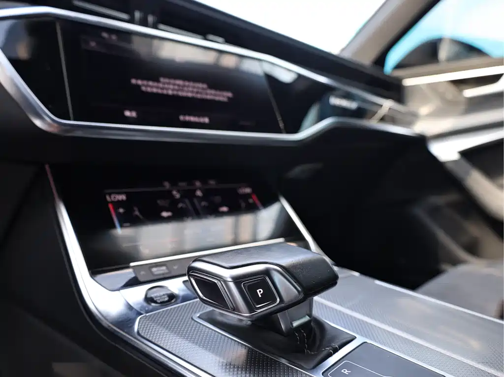 Audi A6L 2021 — фото 13