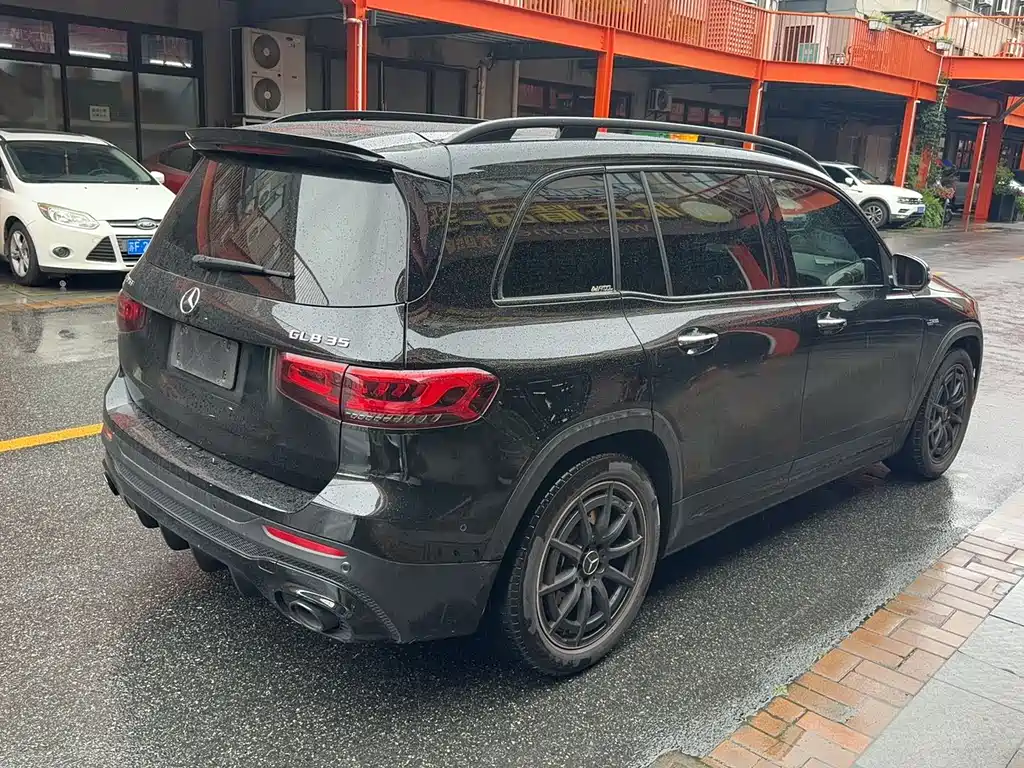 Mercedes-Benz GLB AMG 2022 — фото 10