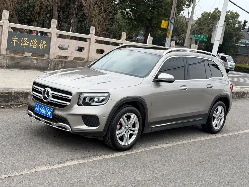 Mercedes-Benz GLB 2020 — фото 1