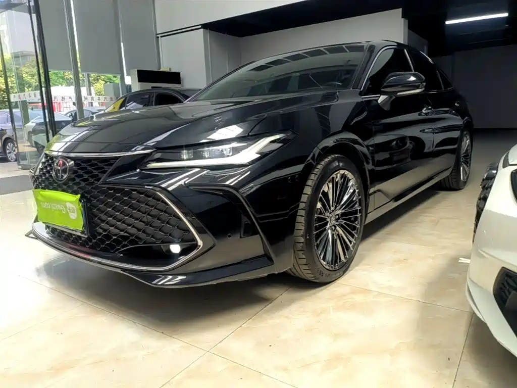 Toyota Avalon 2023 — фото 1