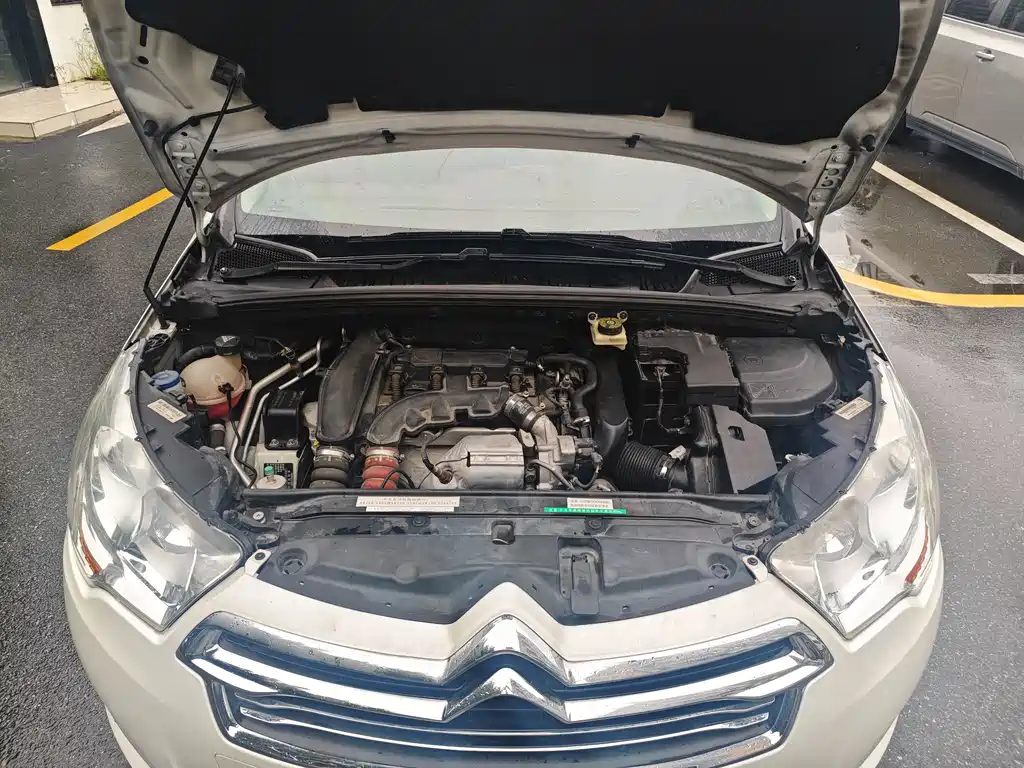 Citroën C4L 2014 — фото 15
