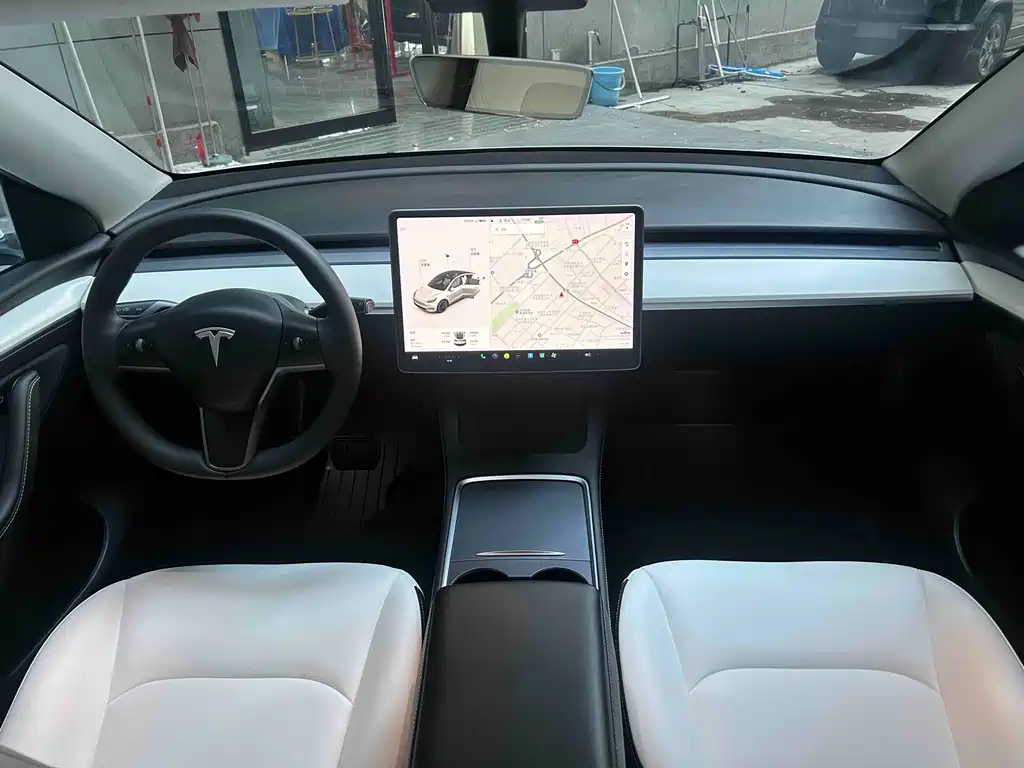 Tesla Model Y 2021