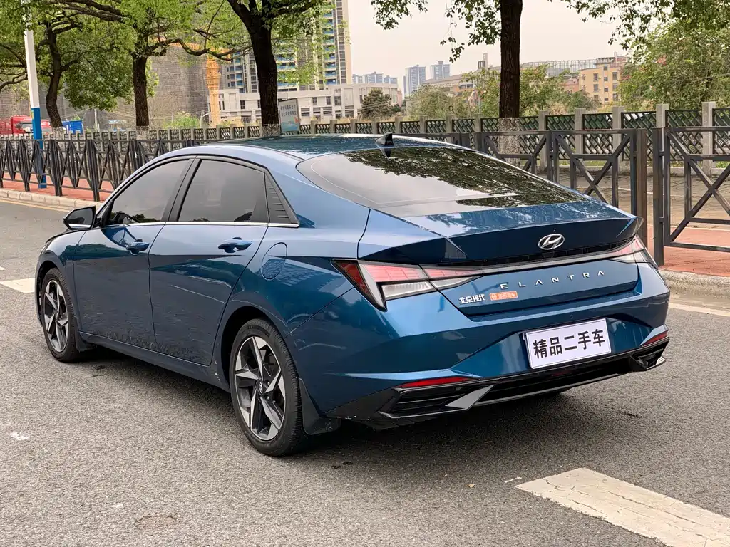 Hyundai Elantra 2021