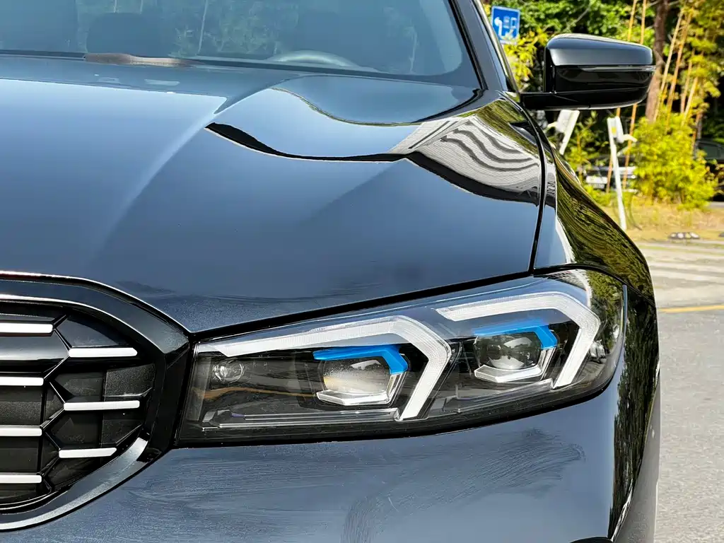 BMW 3 Series 2024