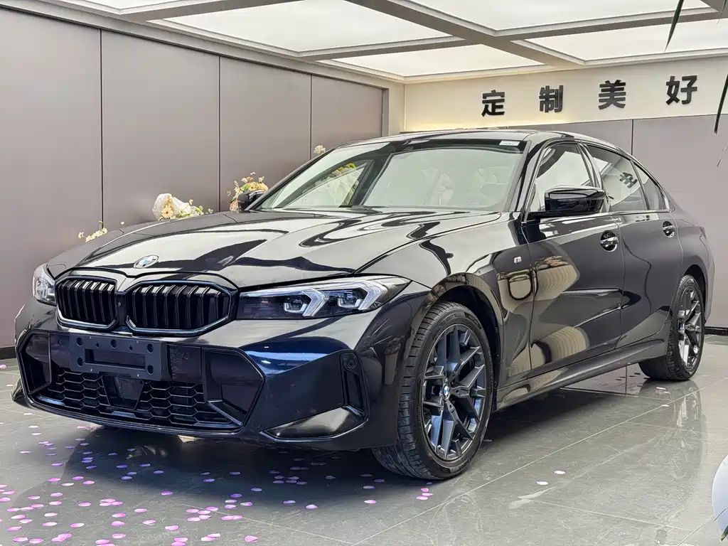 BMW 3 Series 2025 — фото 1