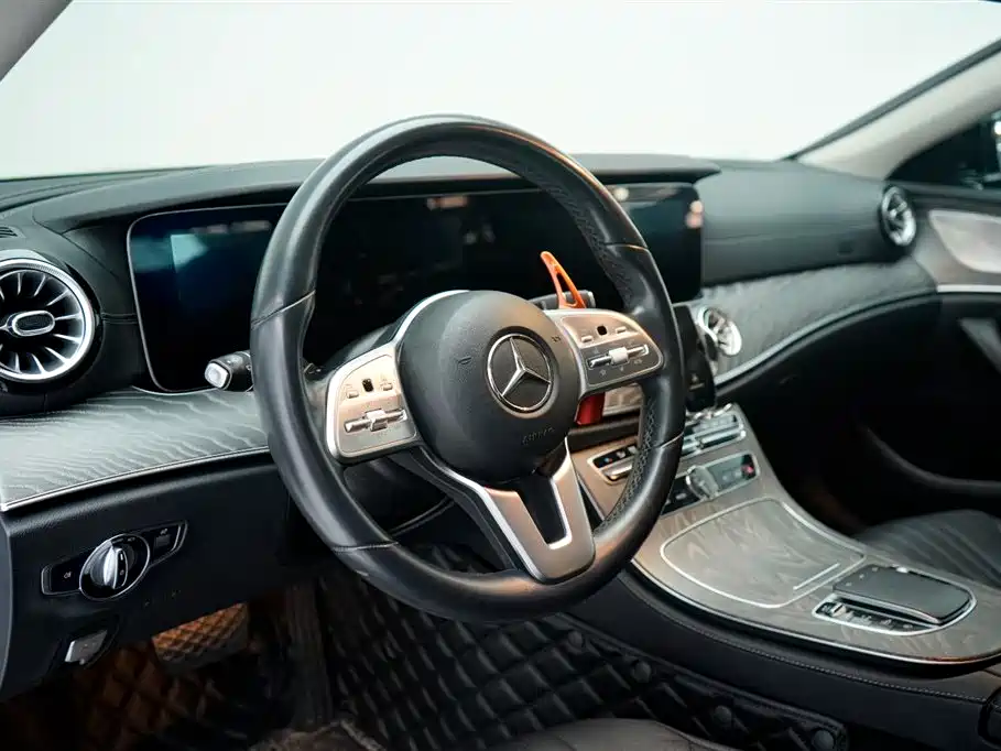 Mercedes-Benz CLS 2020 — фото 16