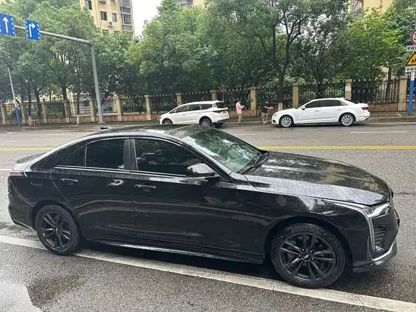Cadillac CT4 2023
