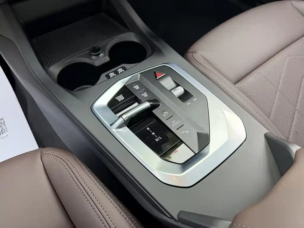 BMW 2 Series 2025 — фото 13