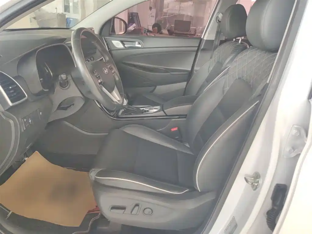 Hyundai Tucson 2020 — фото 15
