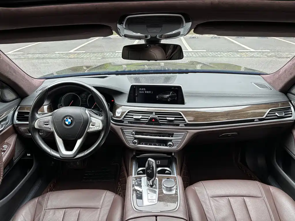 BMW 7 Series 2017 — фото 5