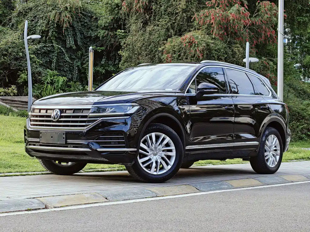 Volkswagen Touareg 2020 — фото 1