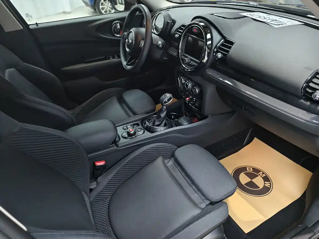 MINI Clubman 2017 — фото 11