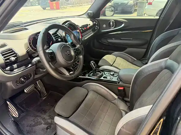 MINI JCW 2023