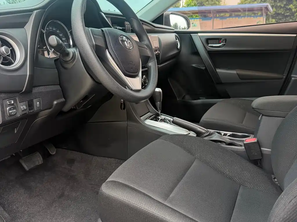 Toyota Corolla 2019 — фото 10