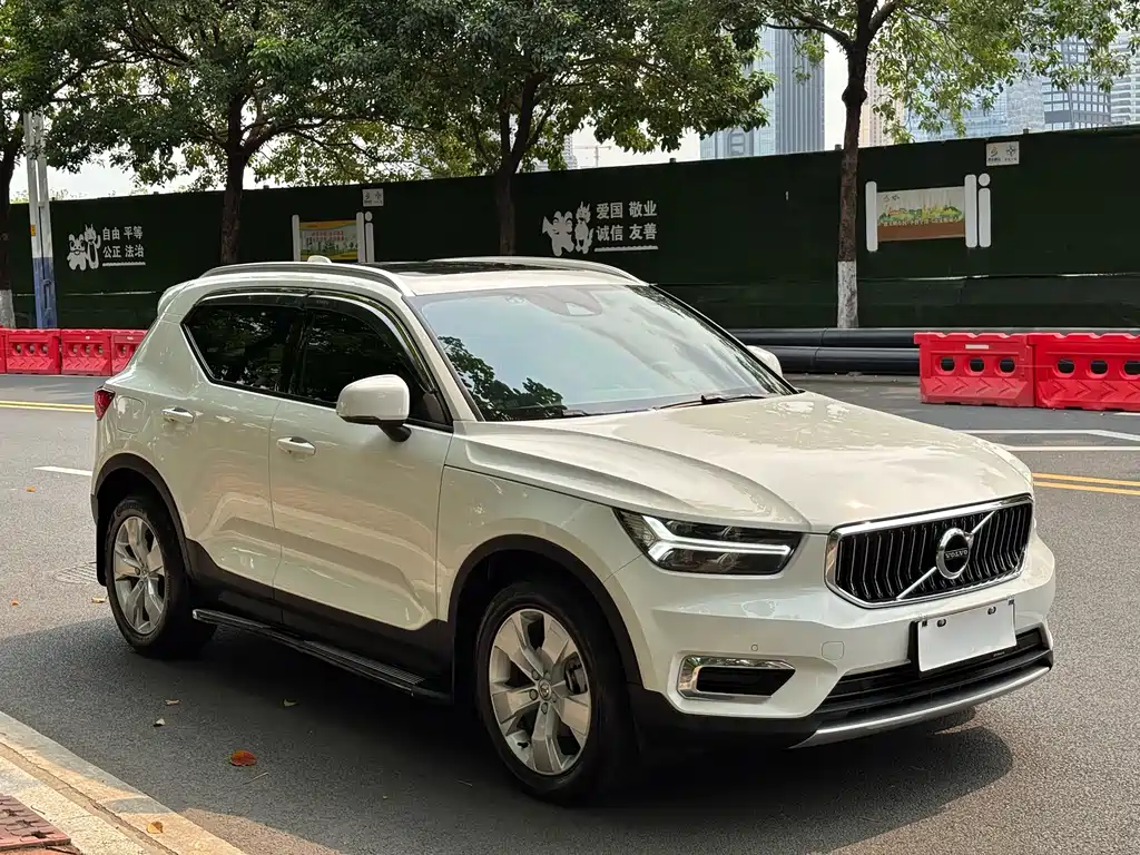 Volvo XC40 2021 — фото 26