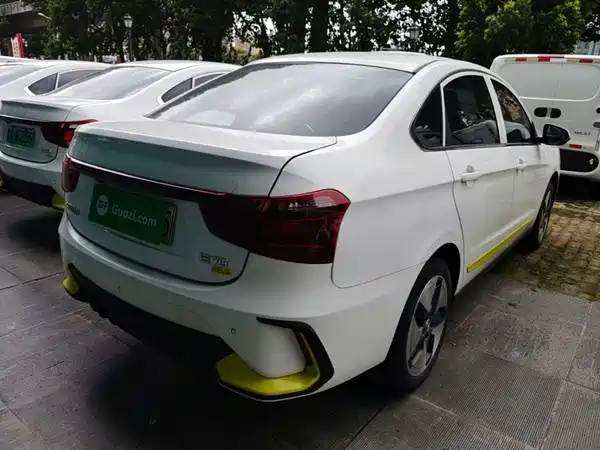 Dongfeng E70 2023