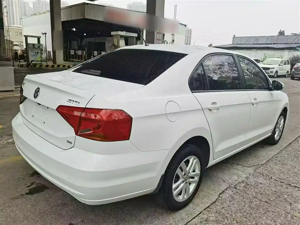 Volkswagen Jetta 2019 — фото 10