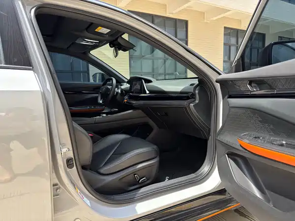Changan UNI-V 2022