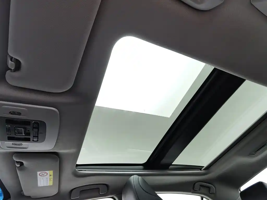 Toyota Camry 2022 — фото 14