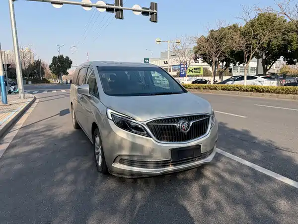Buick GL8 2017