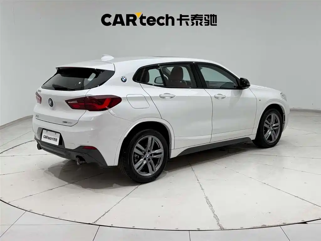 BMW X2 2023 — фото 11