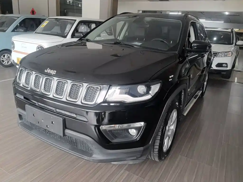 Jeep Compass 2018 — фото 2
