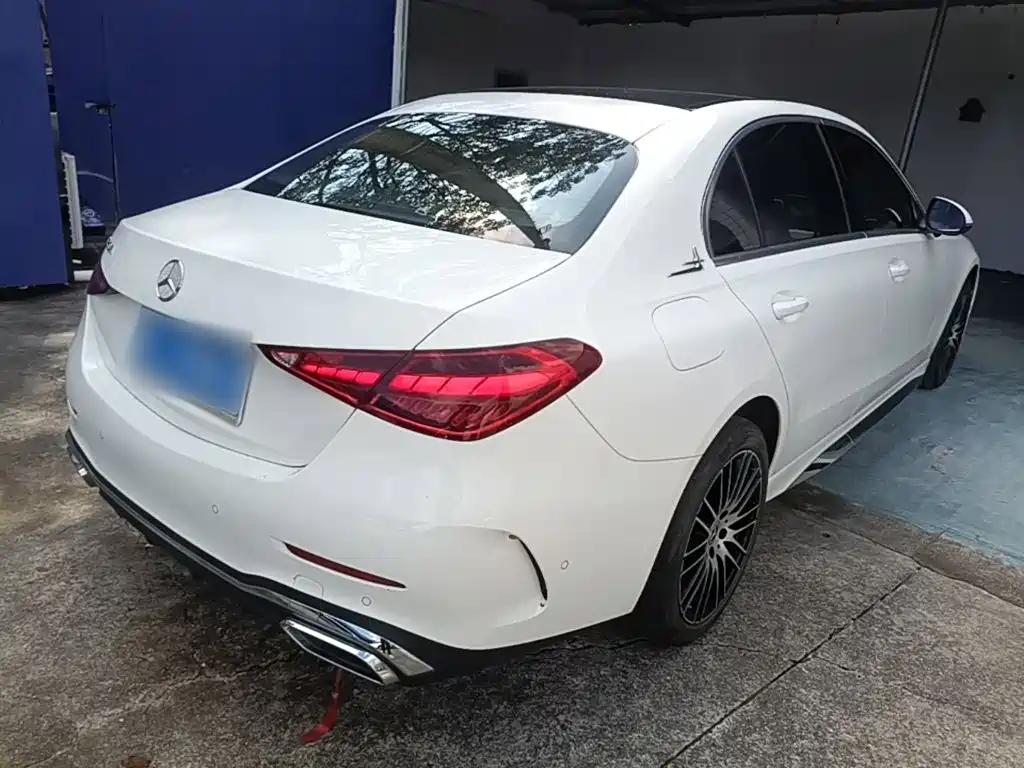 Mercedes-Benz C-Class 2024