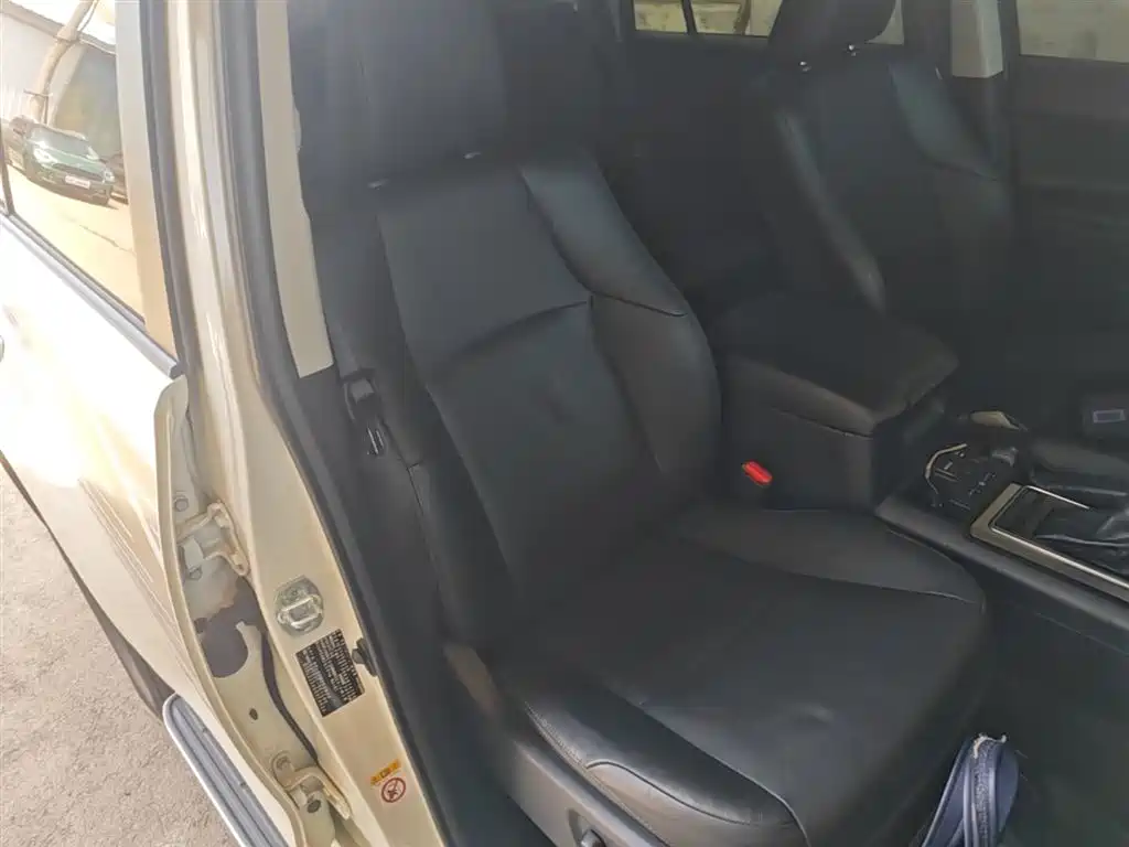 Toyota Prado 2019 — фото 25