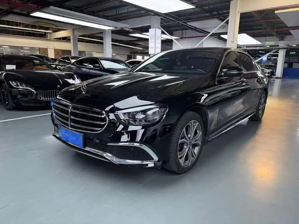 Mercedes-Benz E-Class 2023 — фото 3