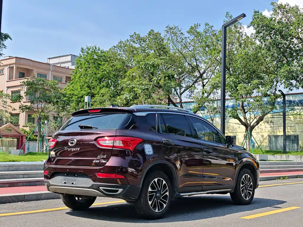 GAC Trumpchi GS4 2016 — фото 6