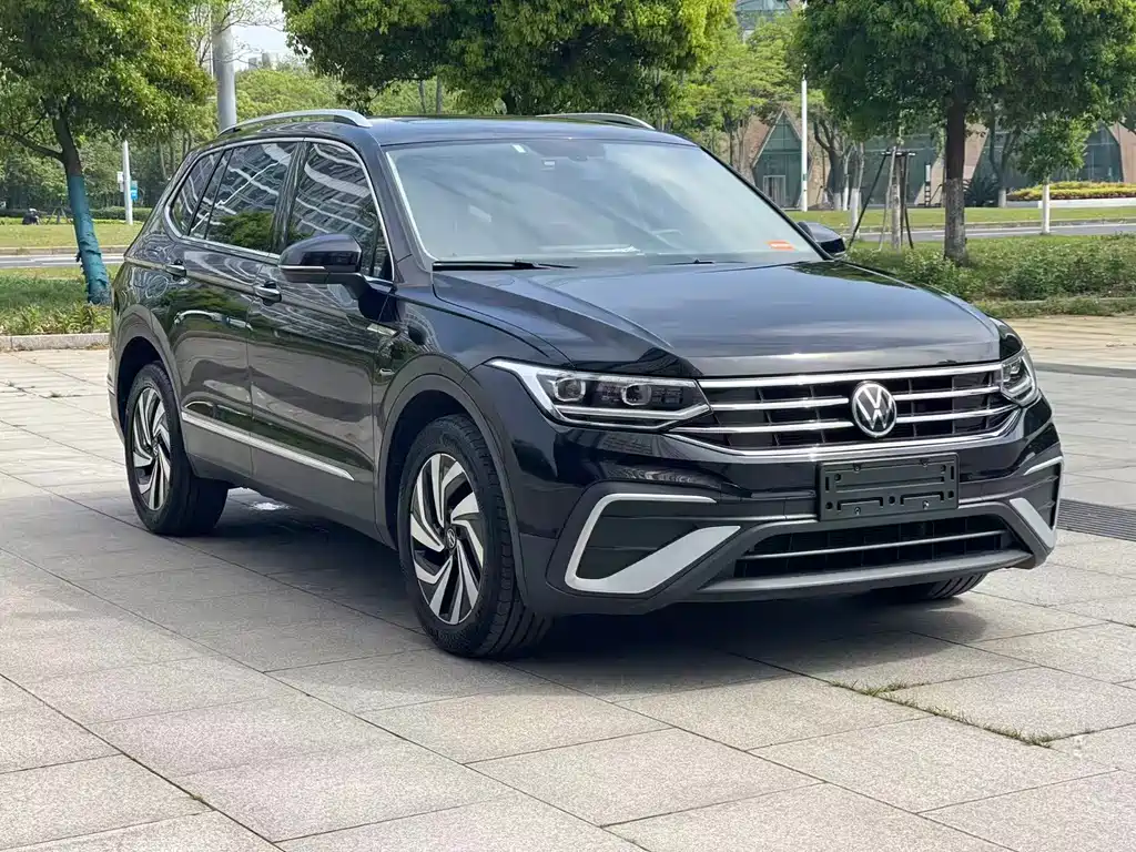Volkswagen Tiguan L 2021 — фото 3