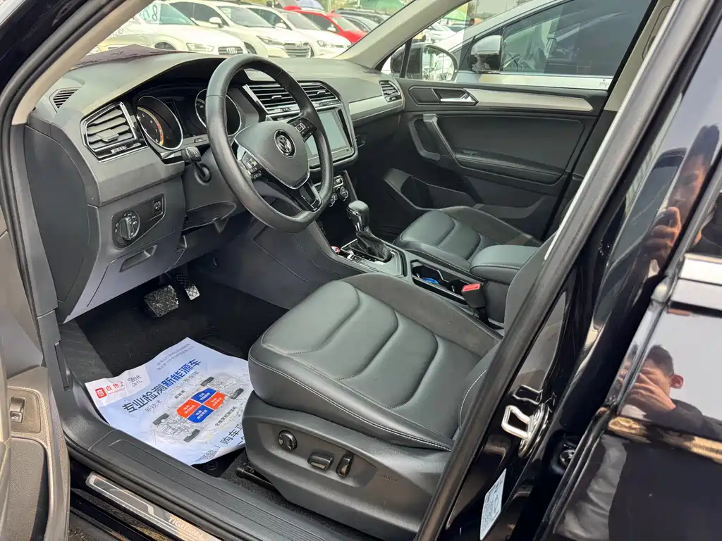 Volkswagen Tiguan L 2020 — фото 3