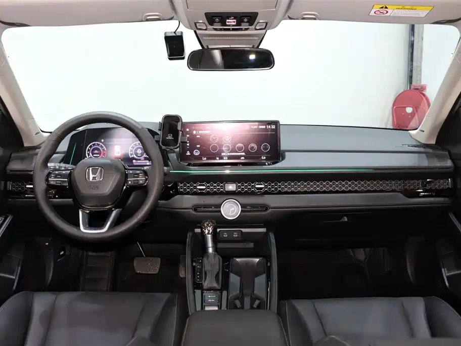 Honda Accord 2025 — фото 11