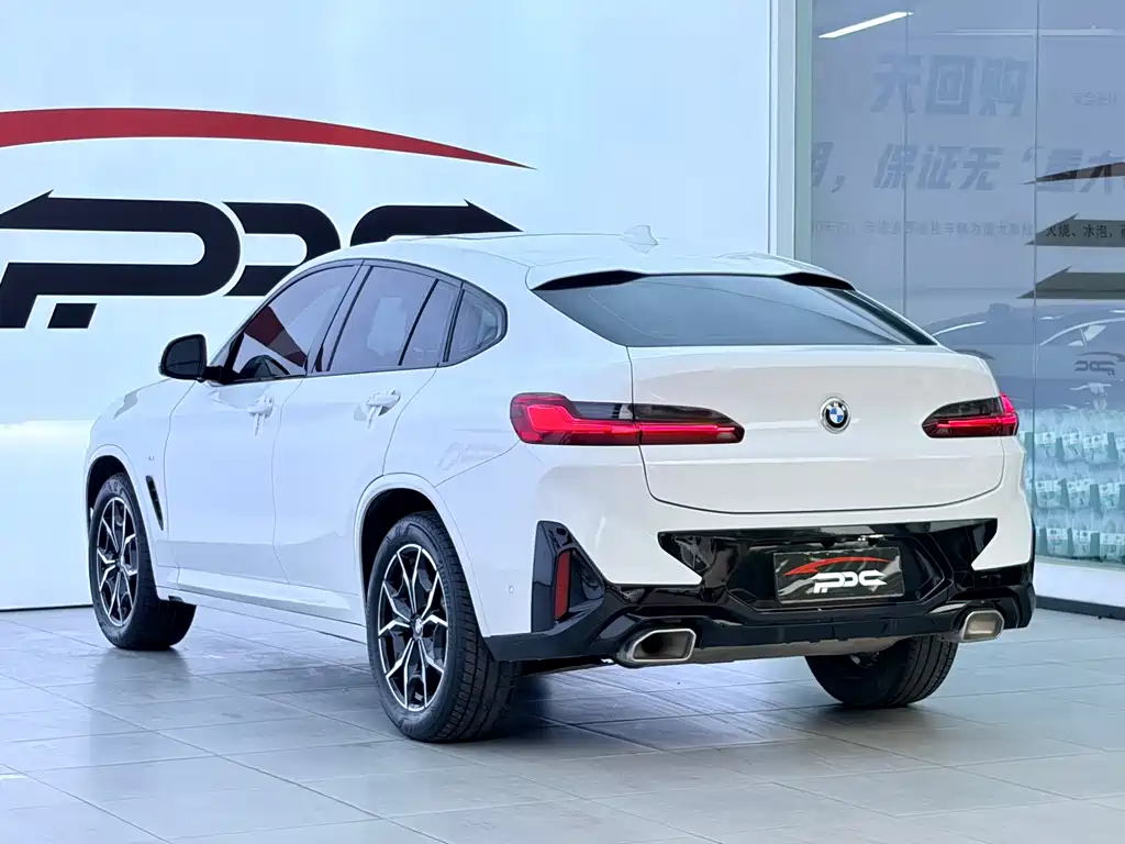 BMW X4 2023 — фото 20