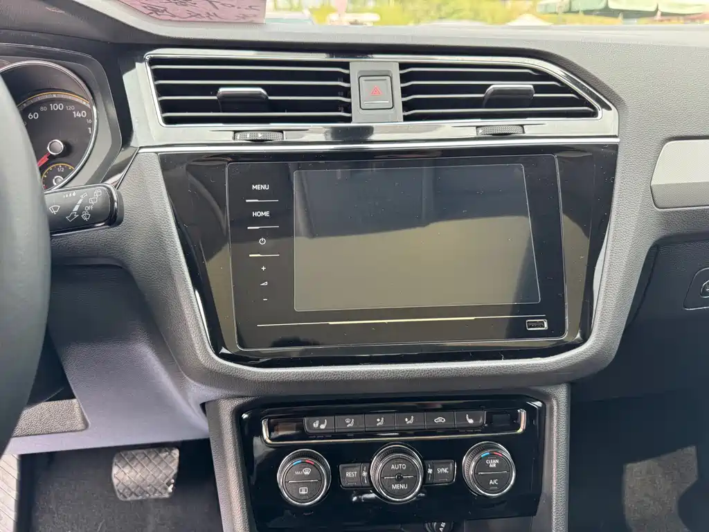 Volkswagen Tiguan L 2020 — фото 9