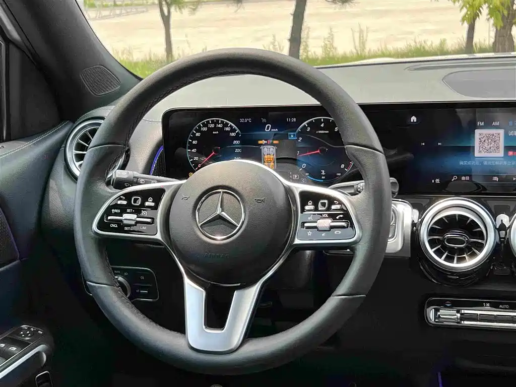 Mercedes-Benz GLB 2021 — фото 17