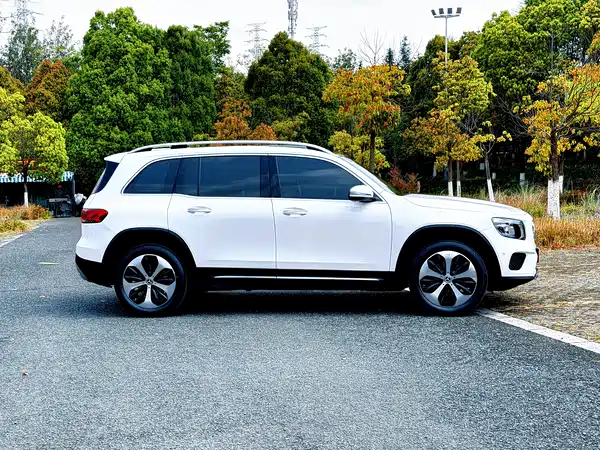 Mercedes-Benz GLB 2021