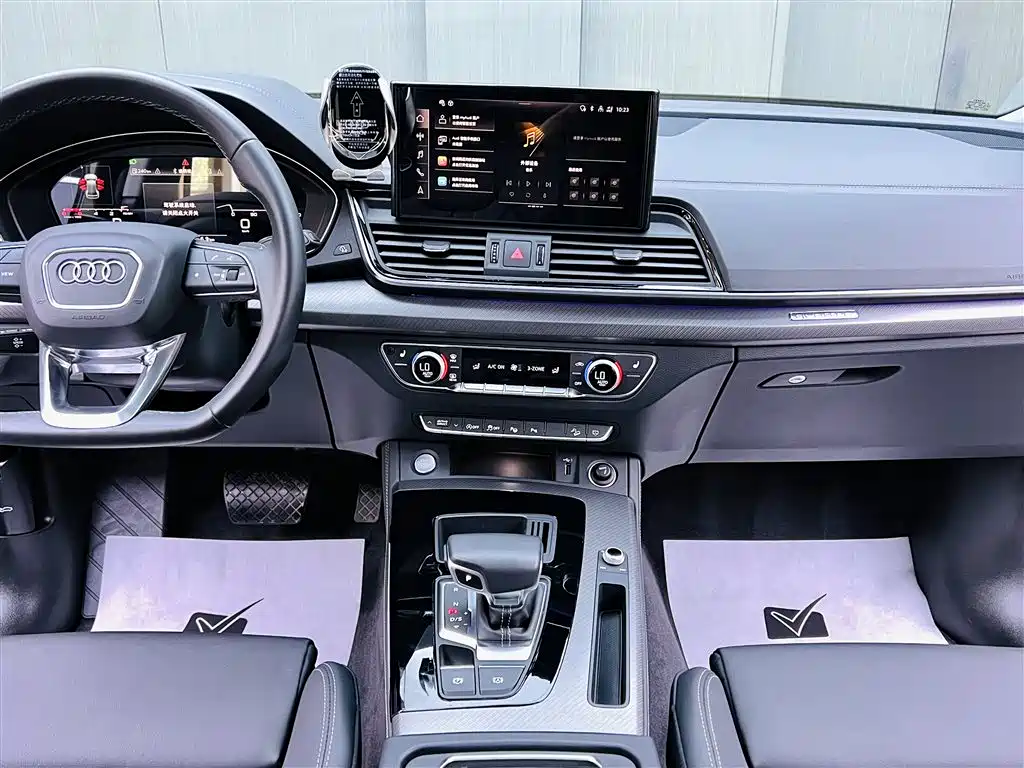 Audi Q5L 2022 — фото 12