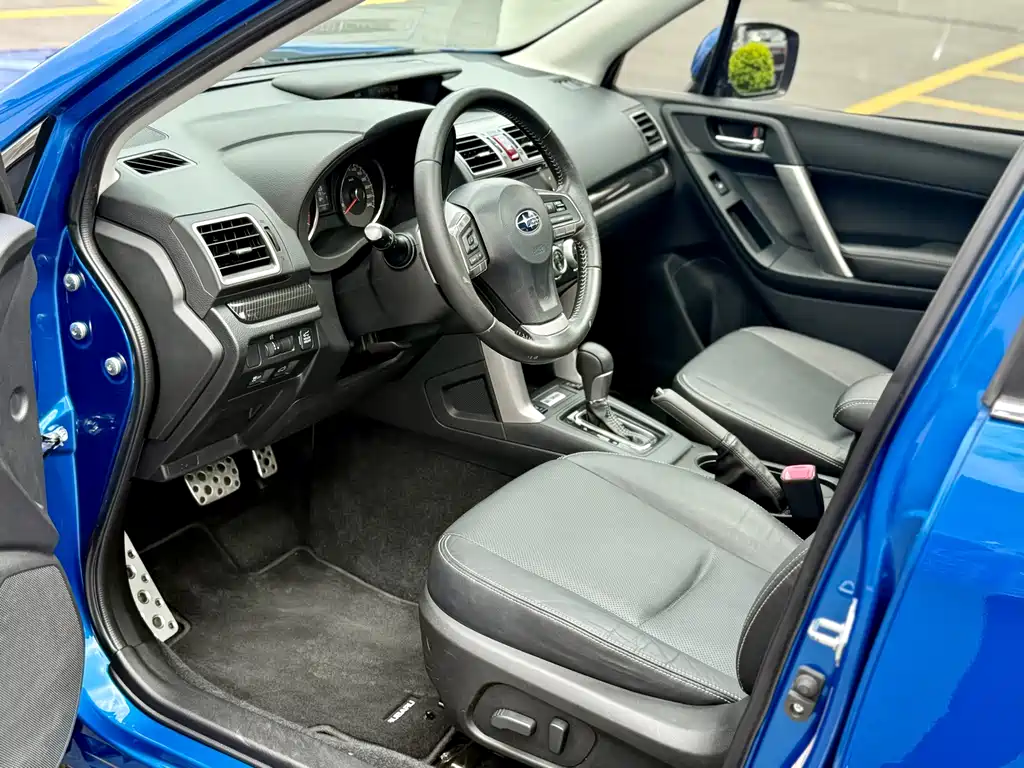 Subaru Forester 2015 — фото 11