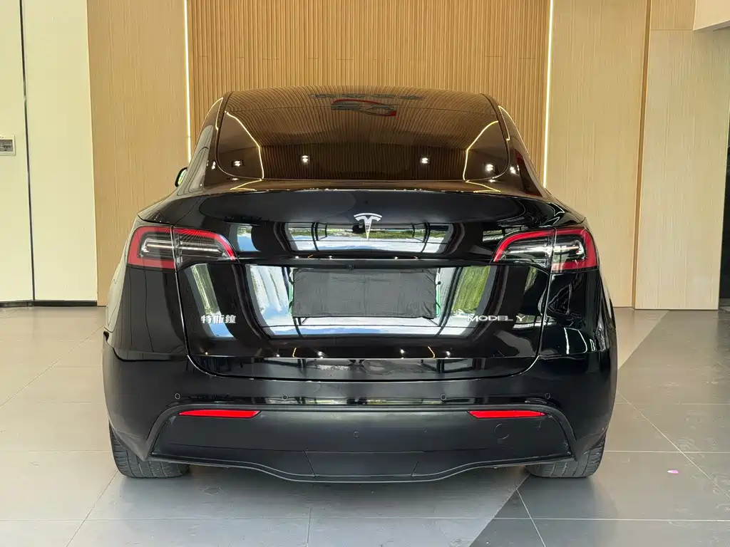 Tesla Model Y 2022 — фото 19